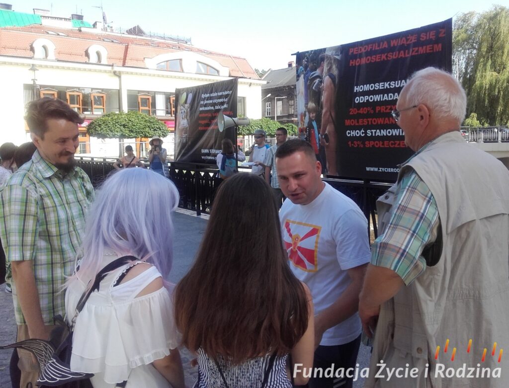 Stop homopropagandzie - pikieta w Bielsku-Białej